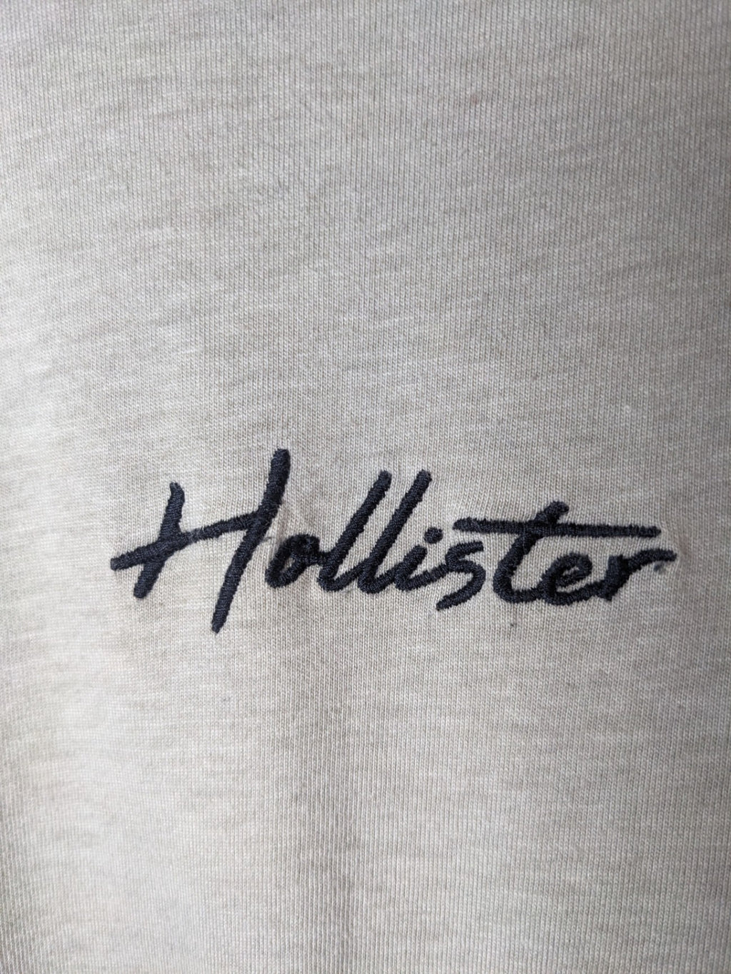 Hollister curved hem tee - Men's Large