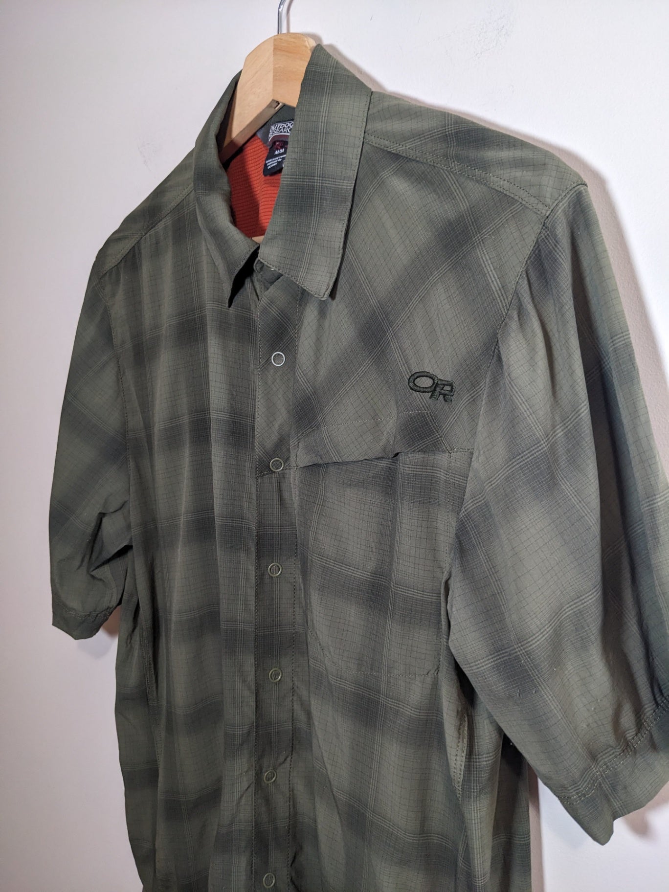 Outdoor Research t-shirt - Men's Medium (Minor Flaw)