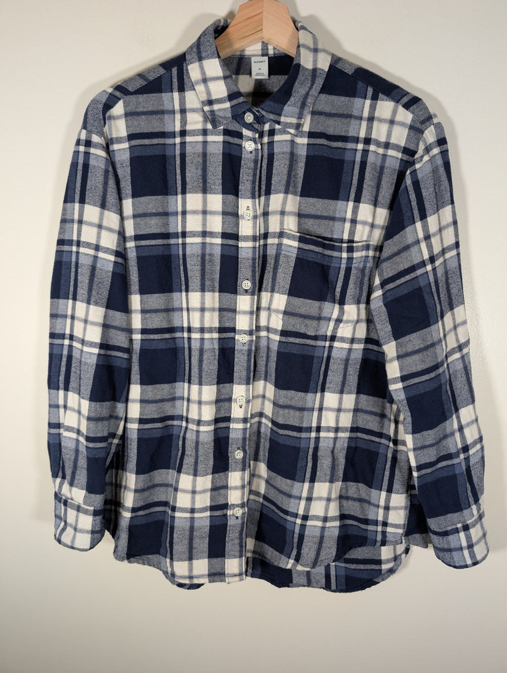 Old Navy plaid button-down - Medium (Minor Flaw)