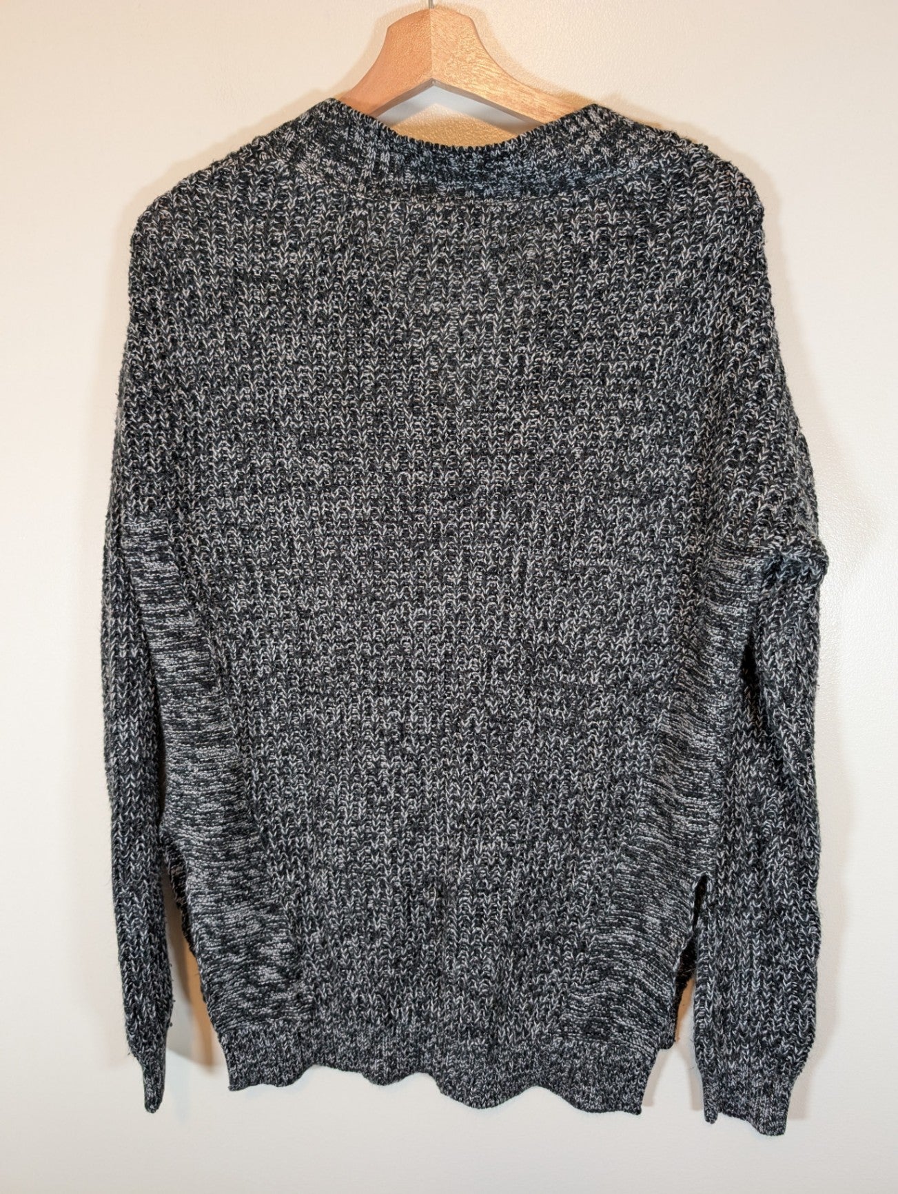 Dex Sweater - appears medium (Minor Flaw)