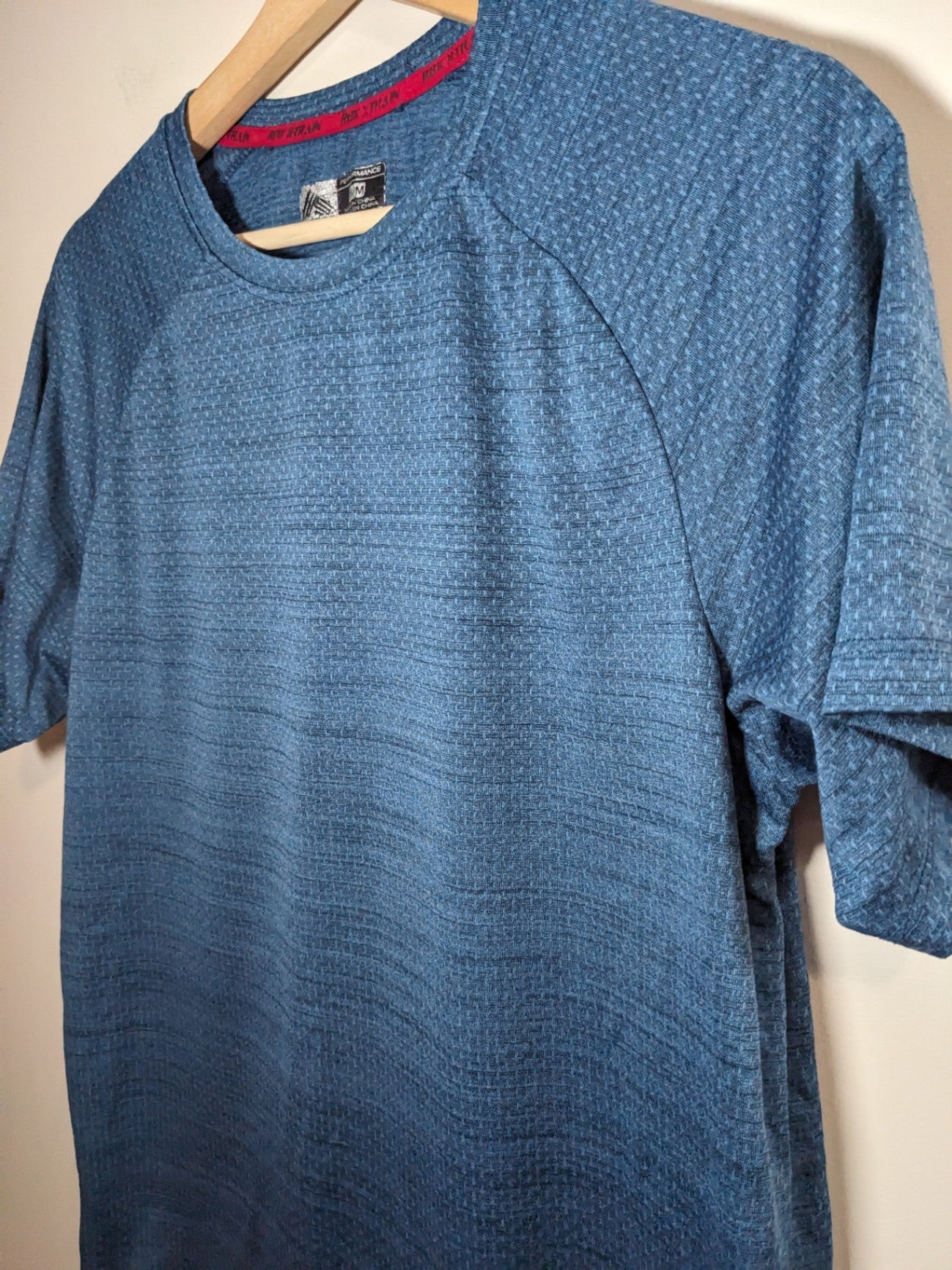 RBX performance sports t-shirt - Men's Medium