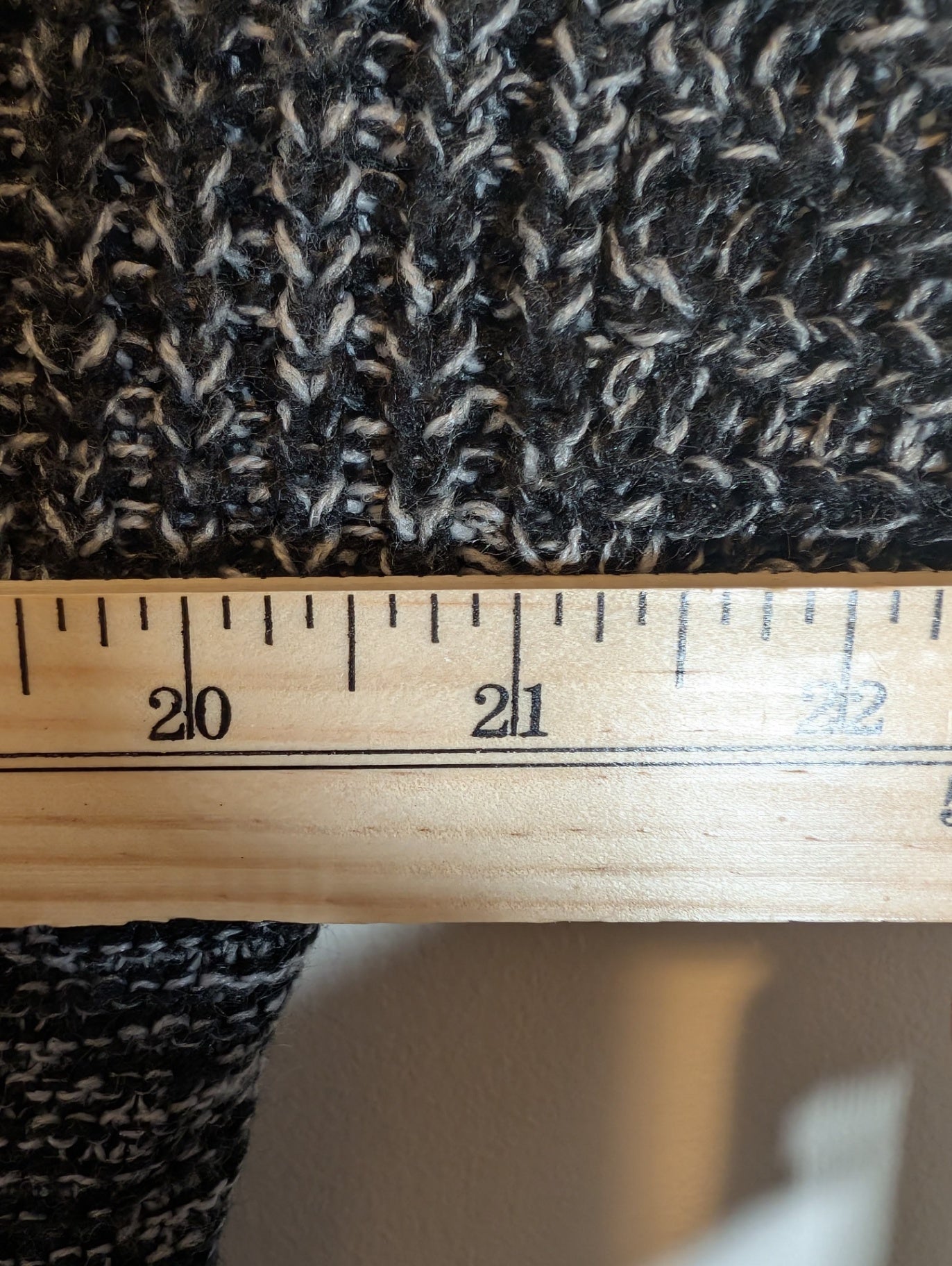 Dex Sweater - appears medium (Minor Flaw)