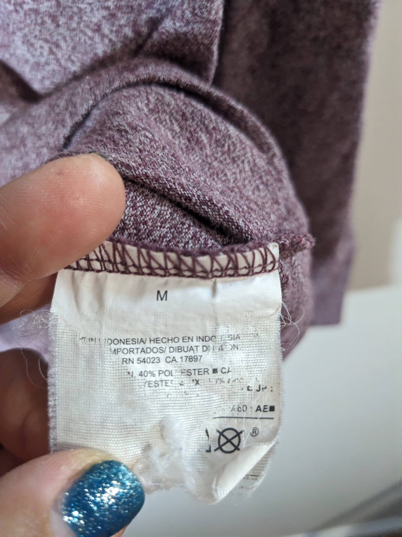 Old navy long-sleeve - Men's Medium