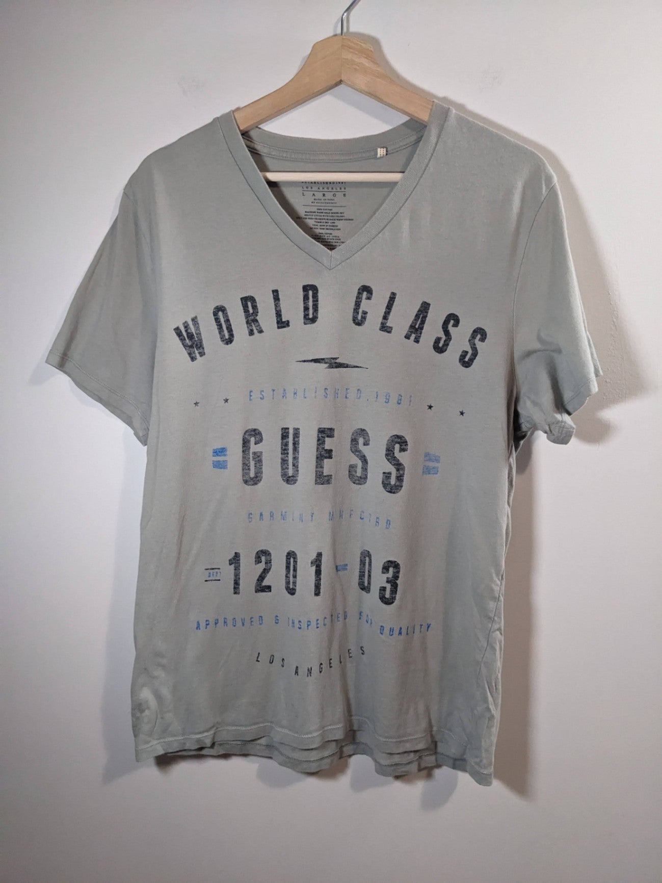 Guess graphic tee -Men's Large