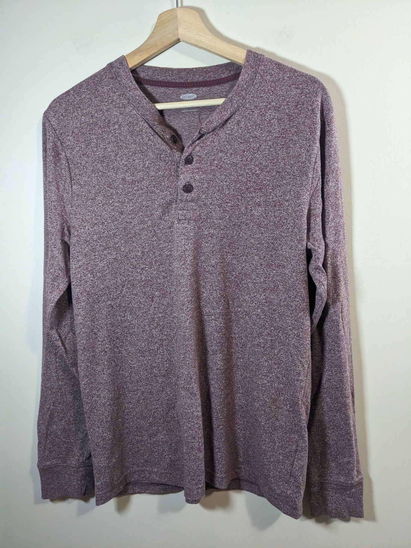 Old navy long-sleeve - Men's Medium