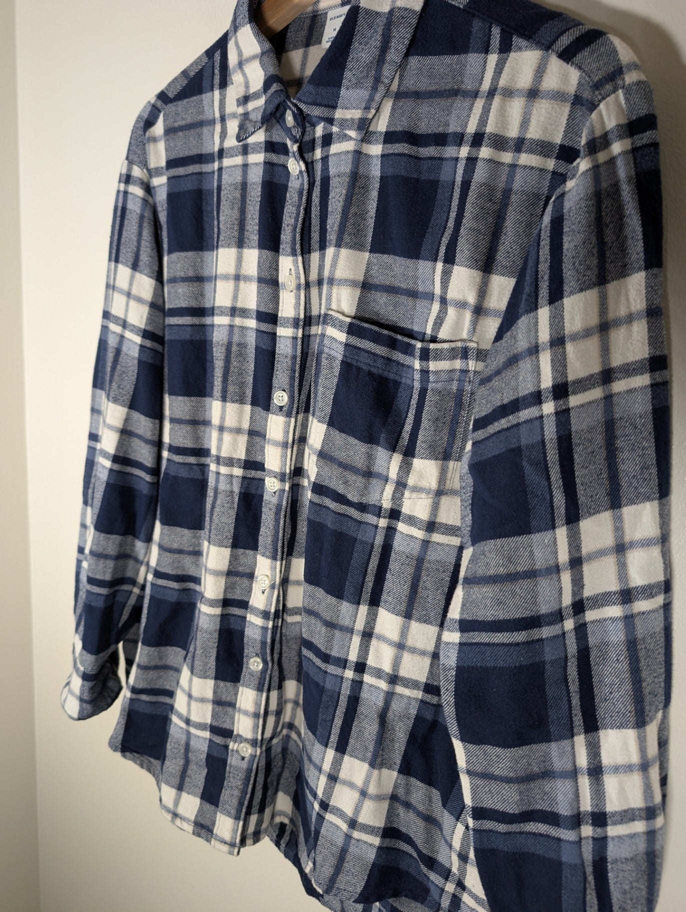 Old Navy plaid button-down - Medium (Minor Flaw)