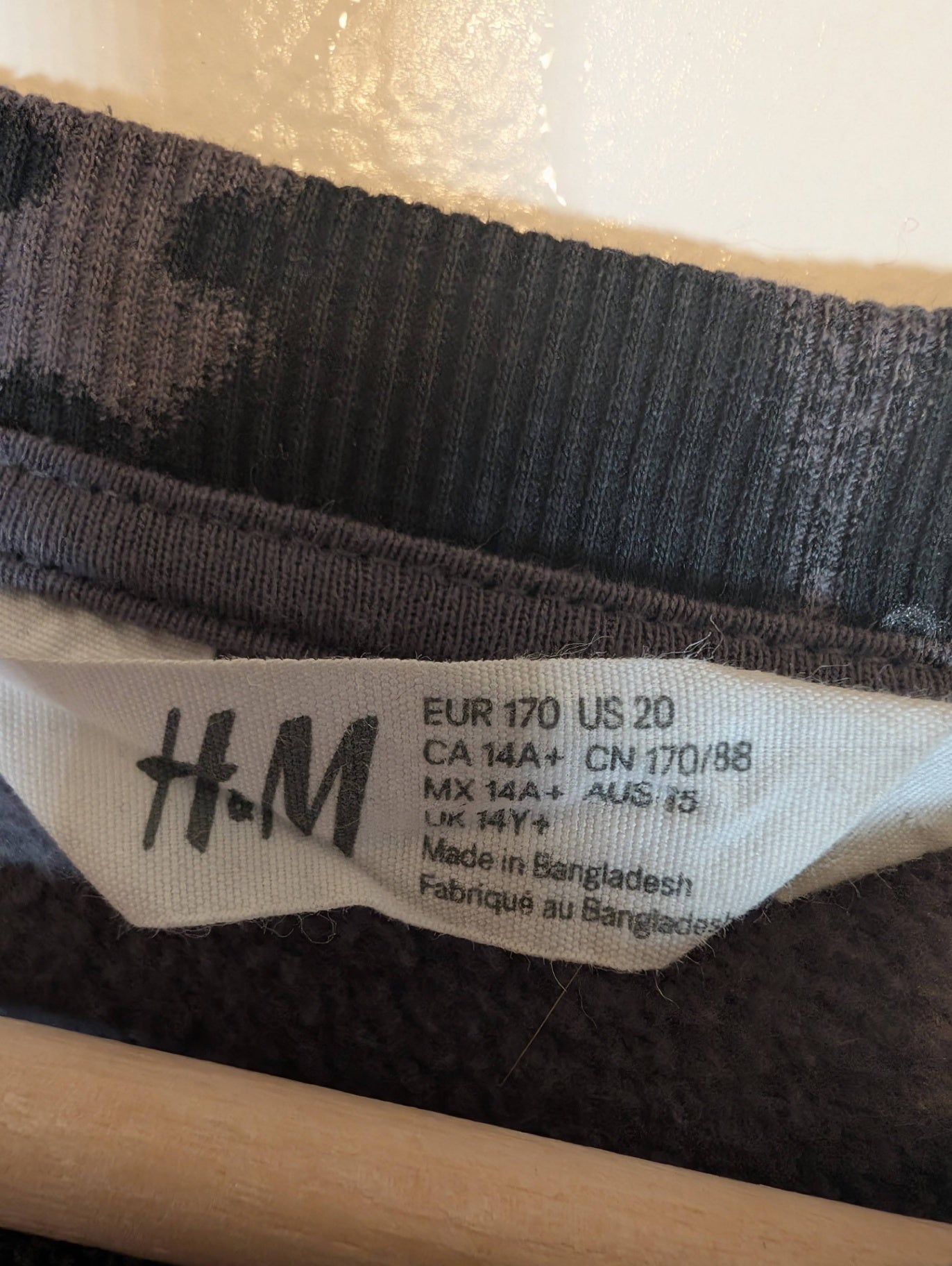 H&M MTV sweatshirt - 14A+