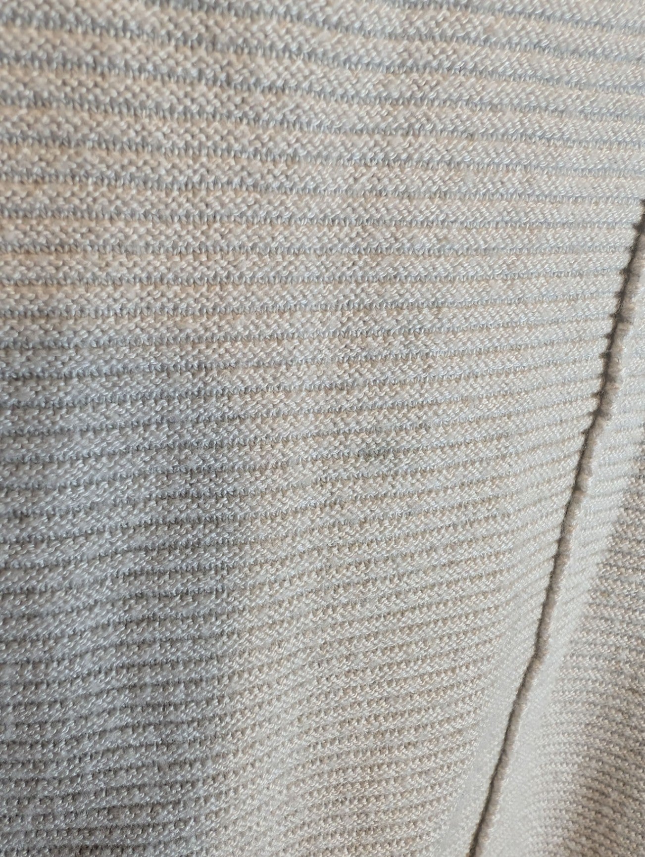 Calvin Klein sweater - appears medium (Minor Flaw)