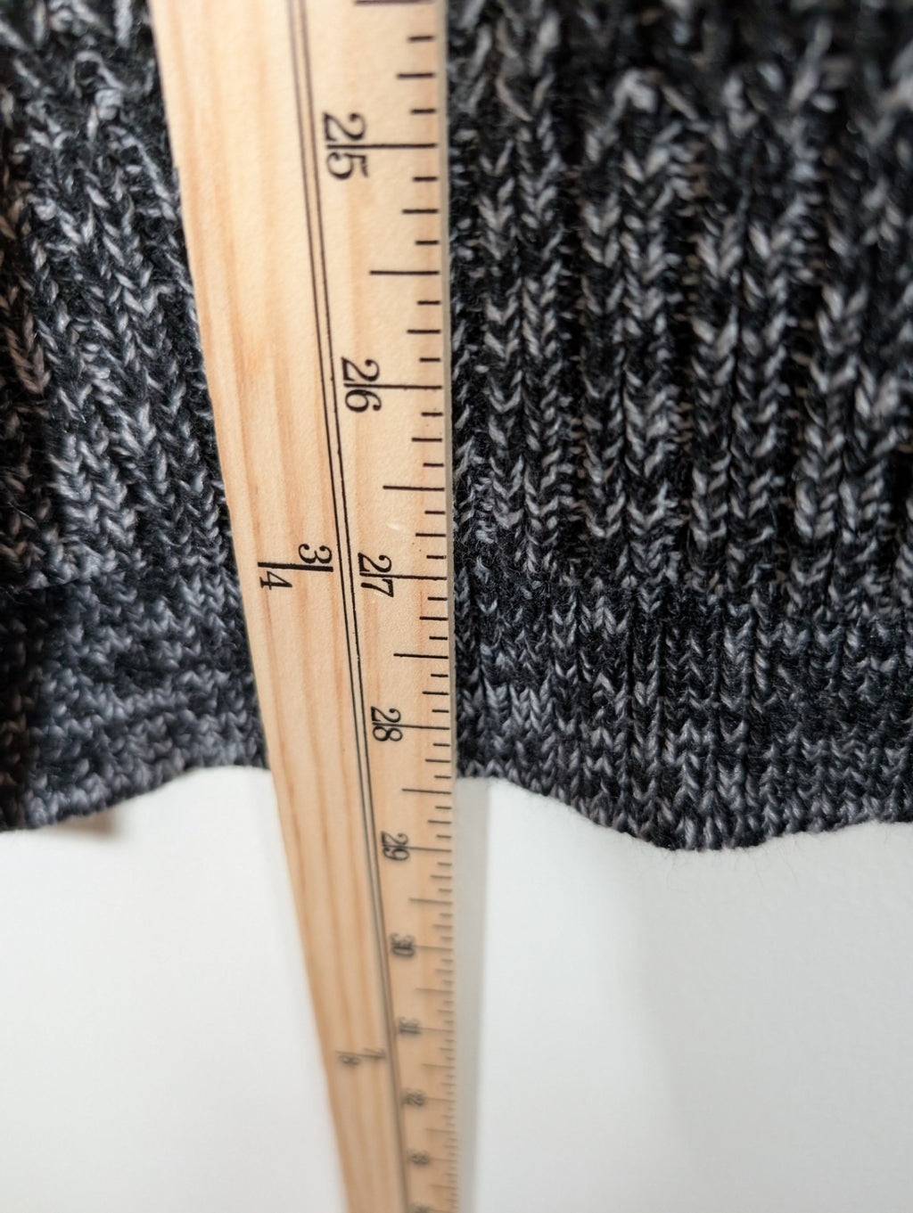Dex Sweater - appears medium (Minor Flaw)