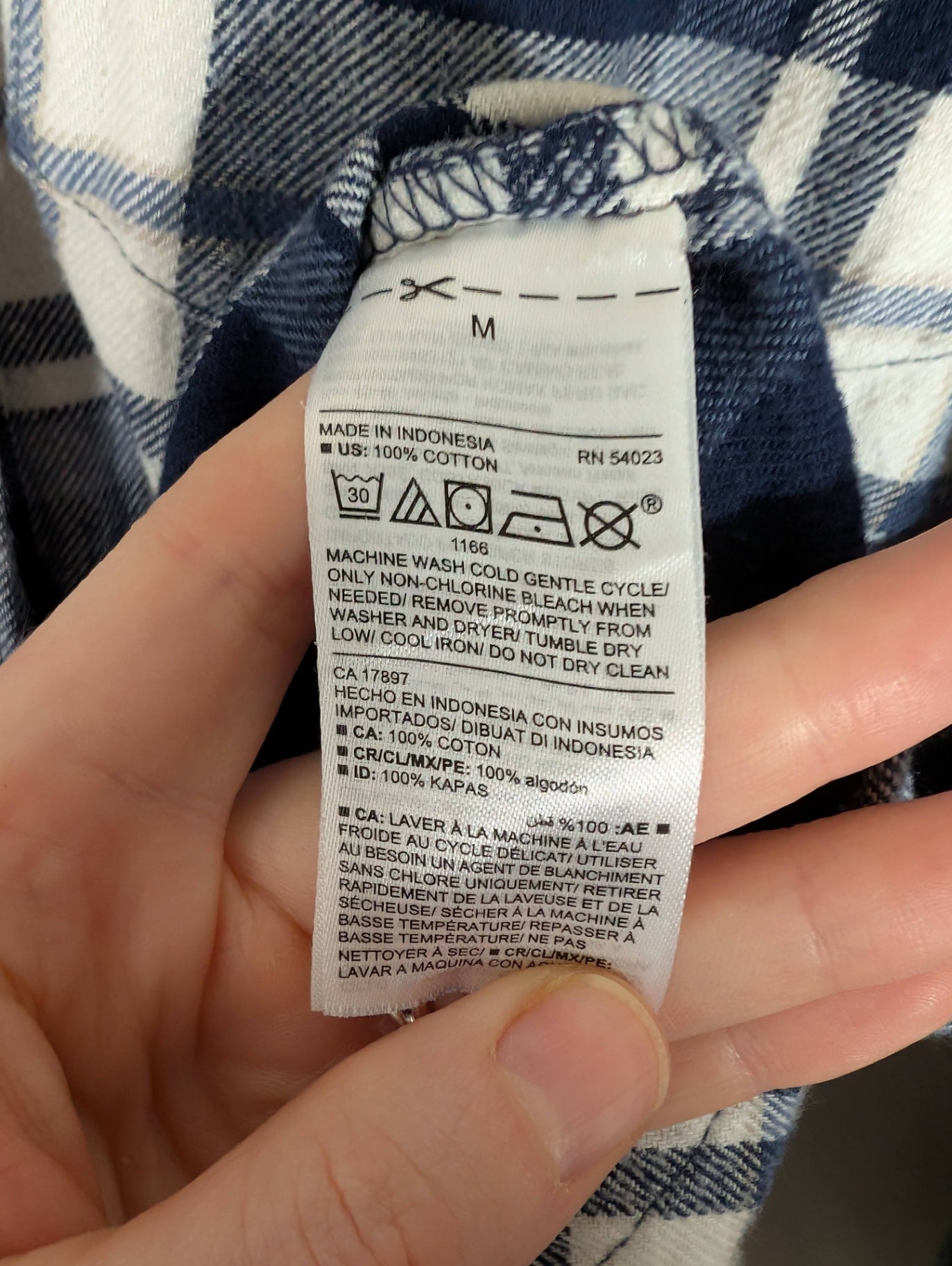 Old Navy plaid button-down - Medium (Minor Flaw)