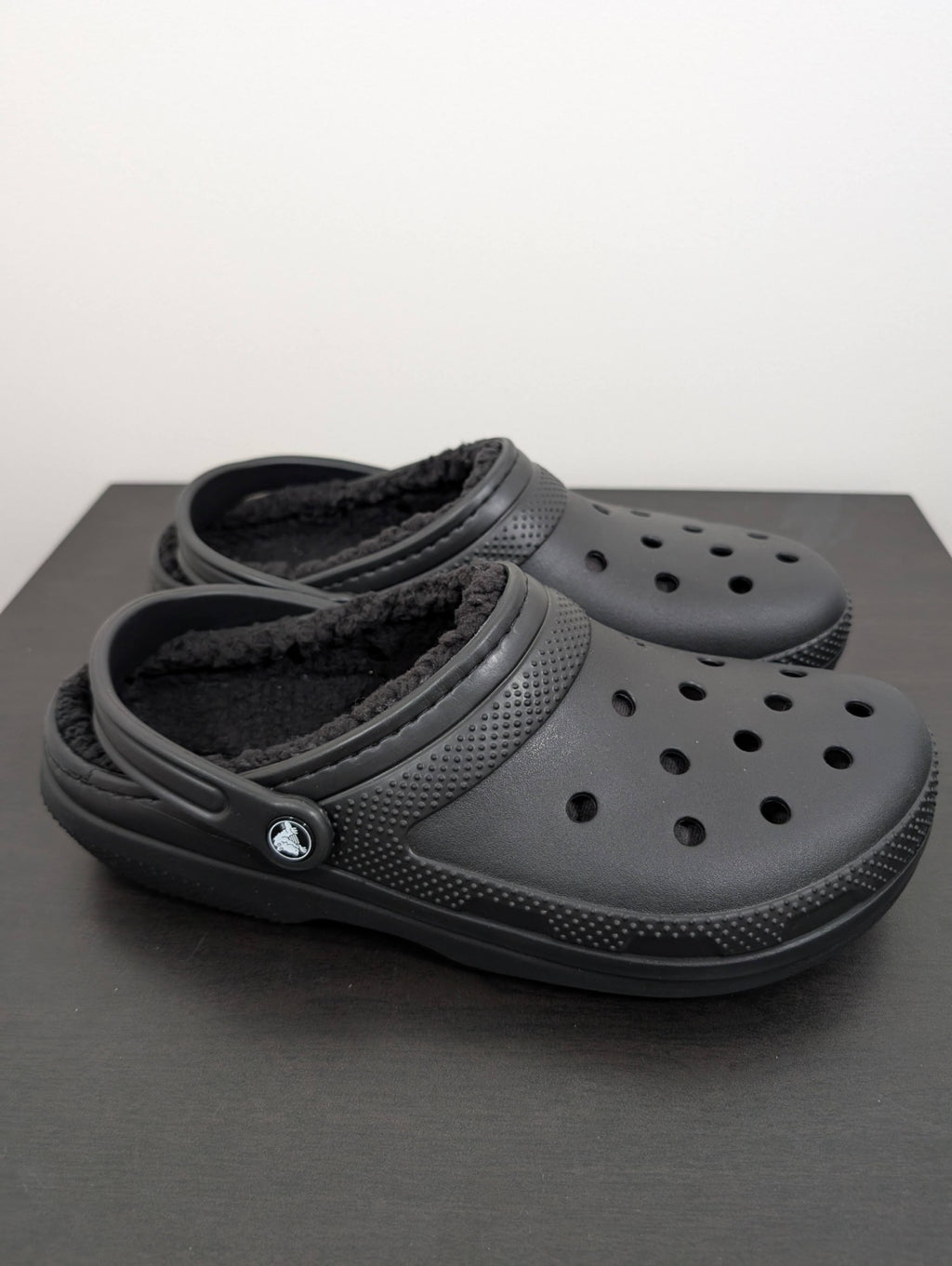 Lined Crocs - SZ Men's 11