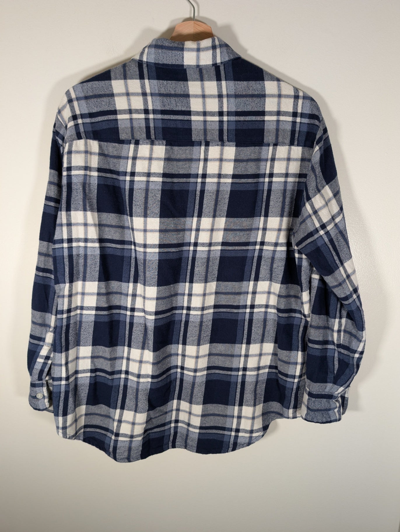 Old Navy plaid button-down - Medium (Minor Flaw)