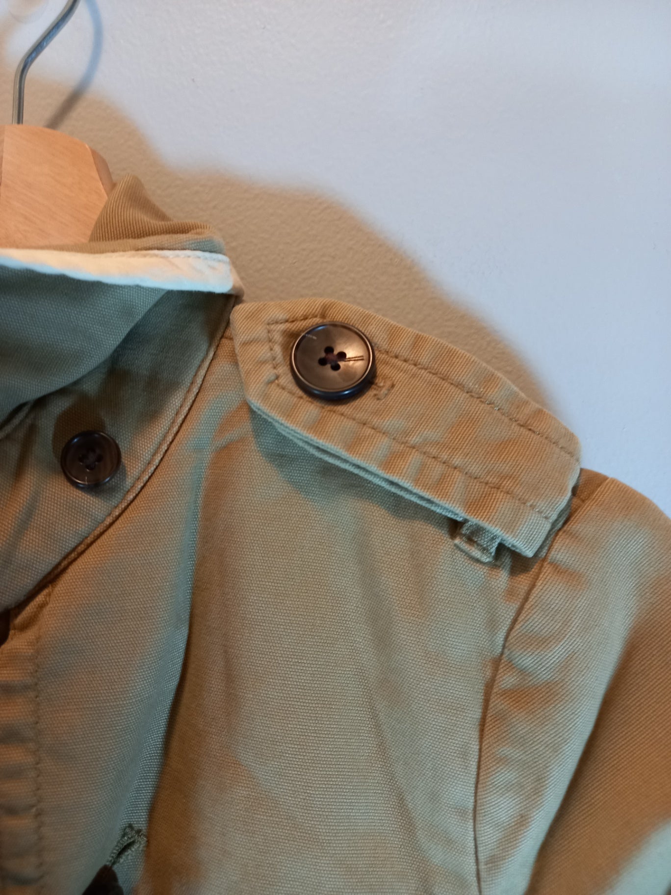 Gap tan trench coat - X-Small (Minor Flaw)