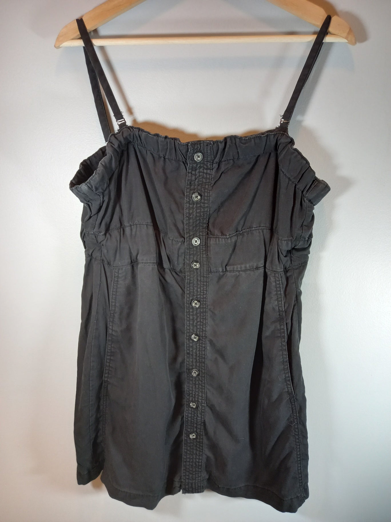 DD77 button front sleeveless black dress - Large
