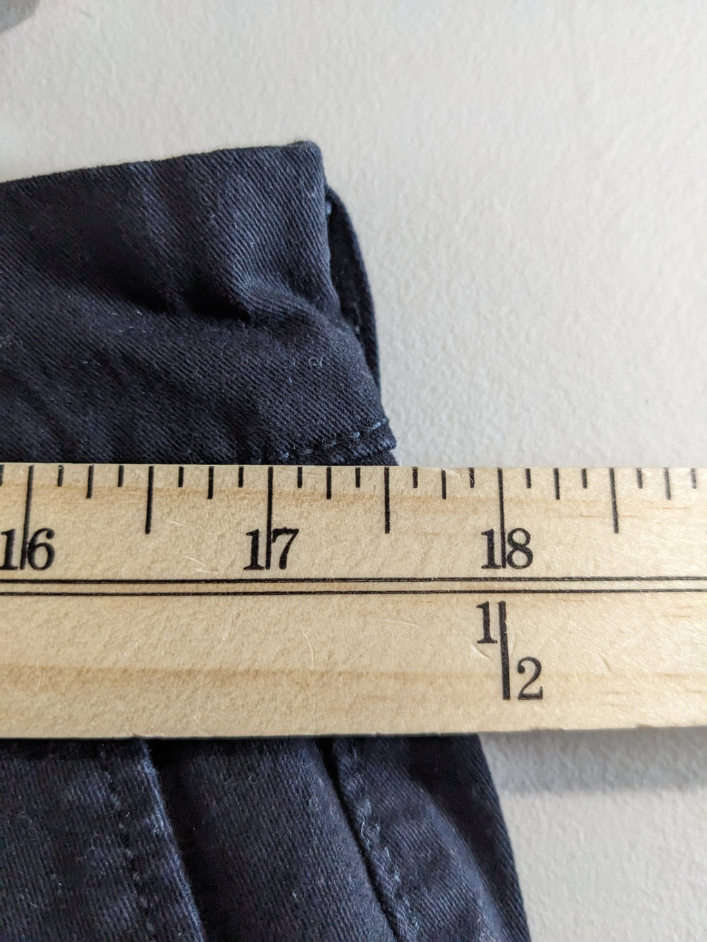 Joe Fresh flex casual shorts - SZ 33