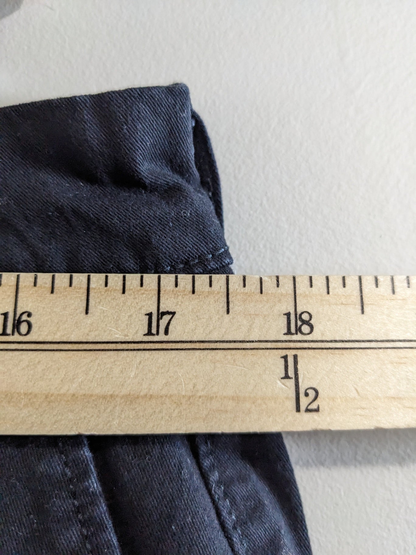 Joe Fresh flex casual shorts - SZ 33
