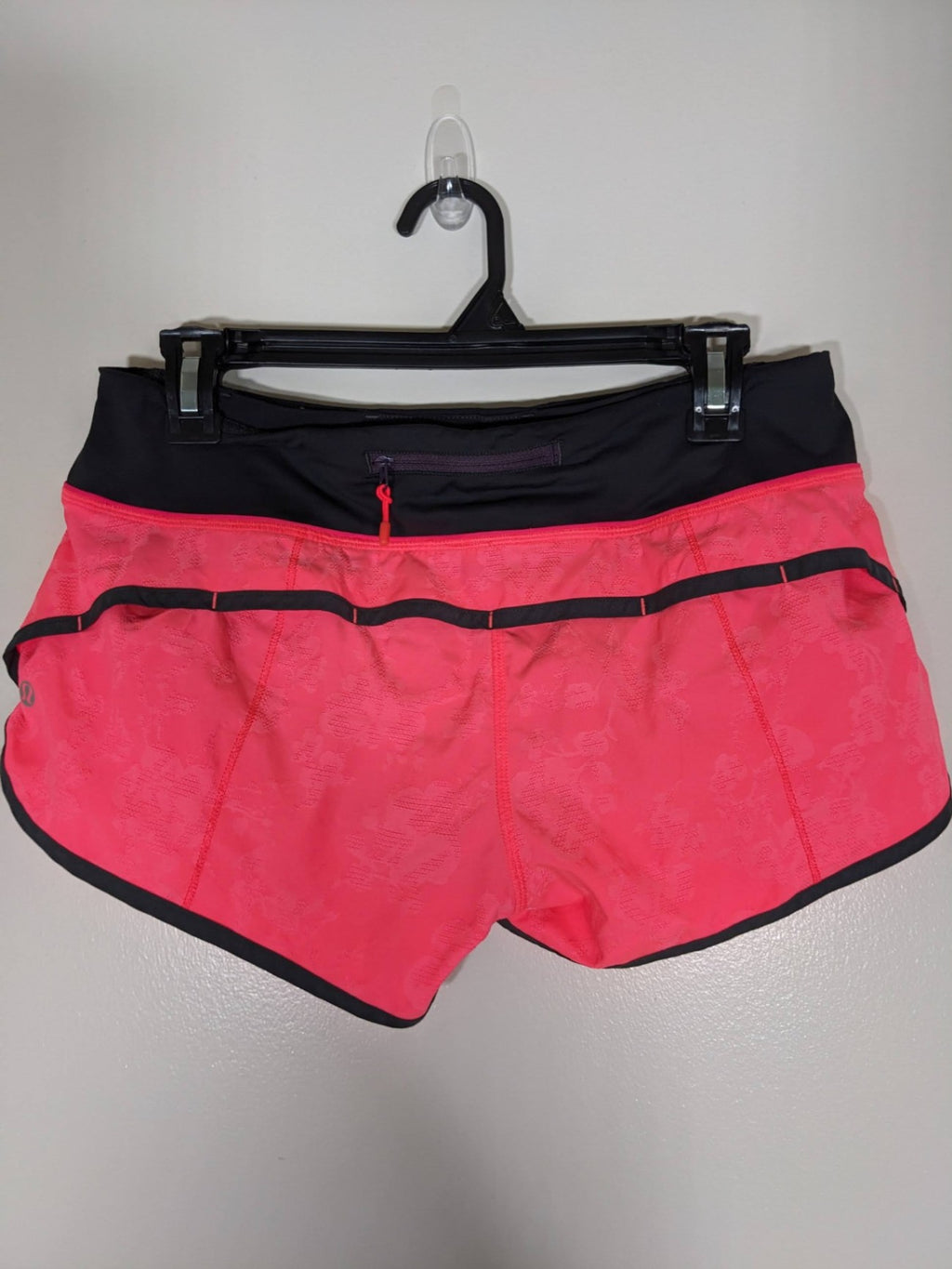 Lululemon pink speed short - SZ 6