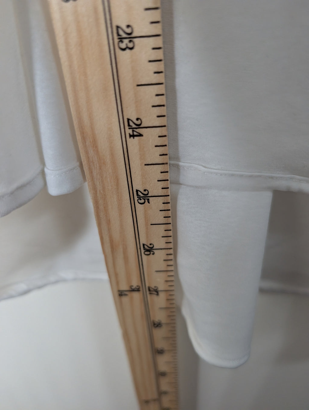Lululemon white tank - appears sz 10/12 (Minor Flaw)