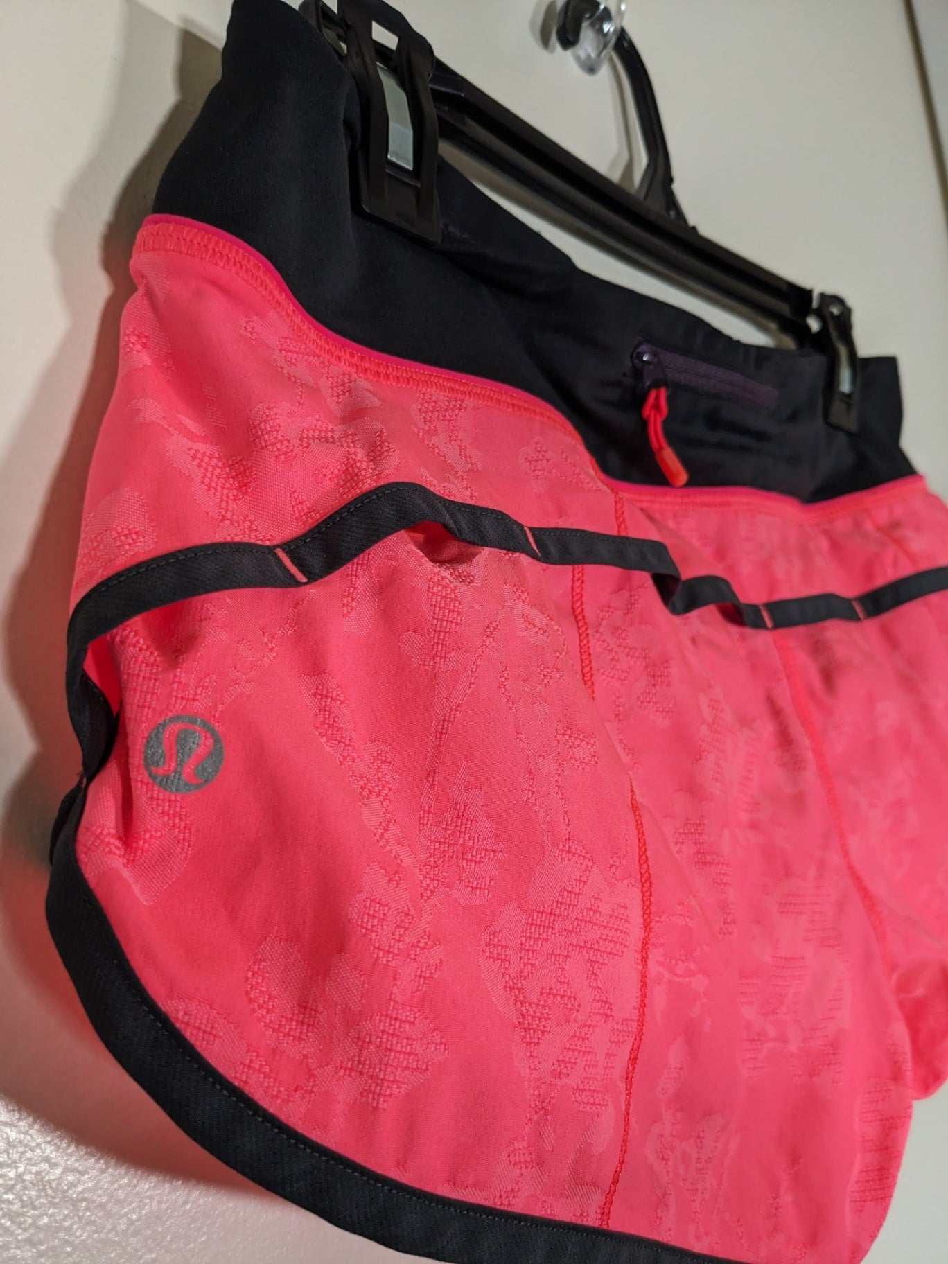 Lululemon pink speed short - SZ 6