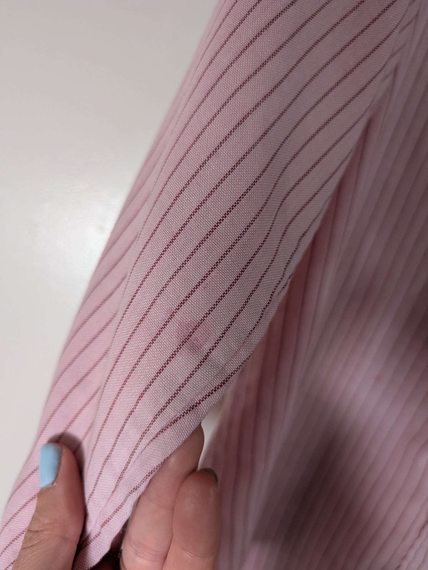 No label pink button up - appears medium (Minor Flaw)