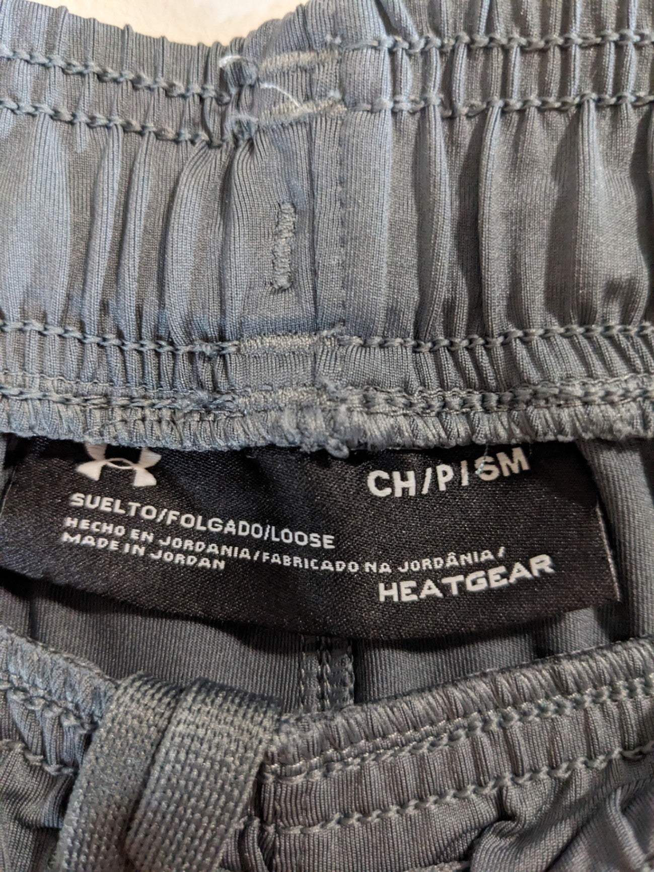 Under armour shorts - Men's Small
