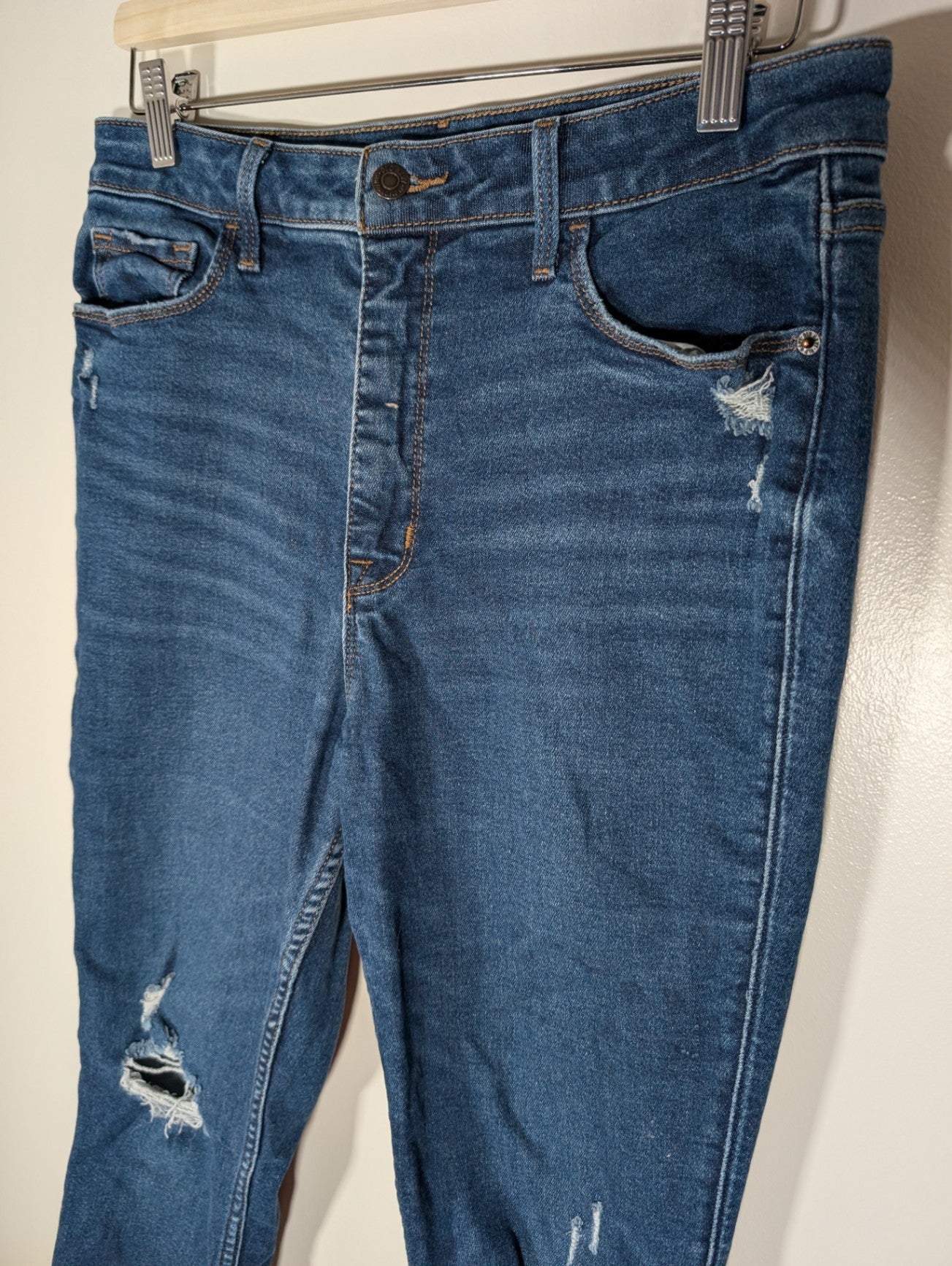 Old Navy rockstar skinny jeans - SZ 12 (Minor Flaw)