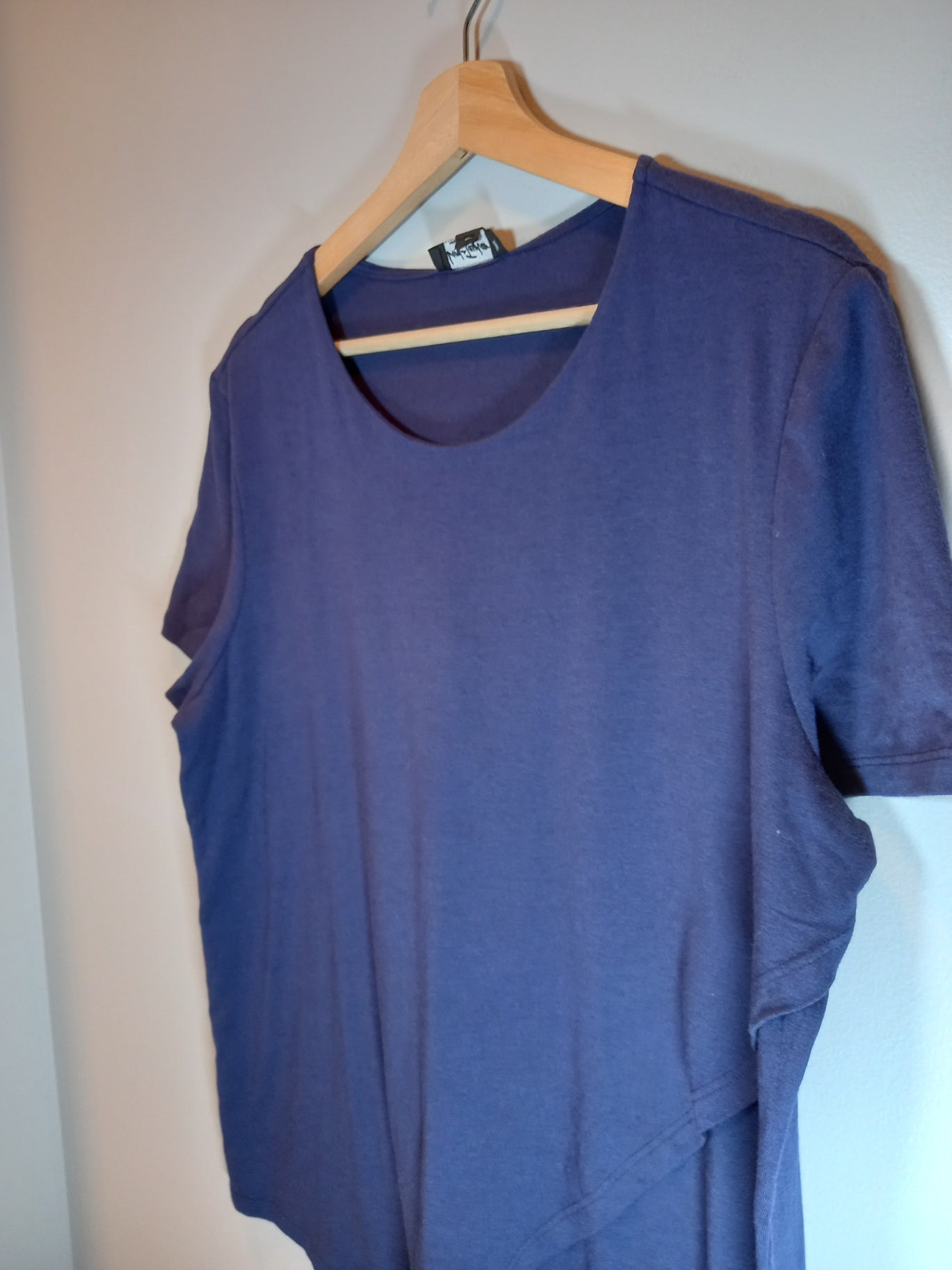 NWT Lord + Taylor navy t-shirt - XL