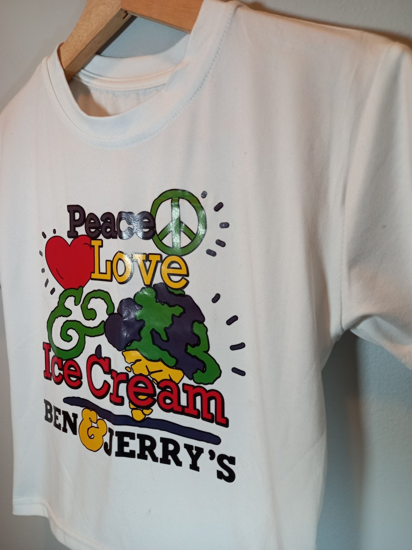 Ben & Jerry's ice cream crop graphic tee - Small