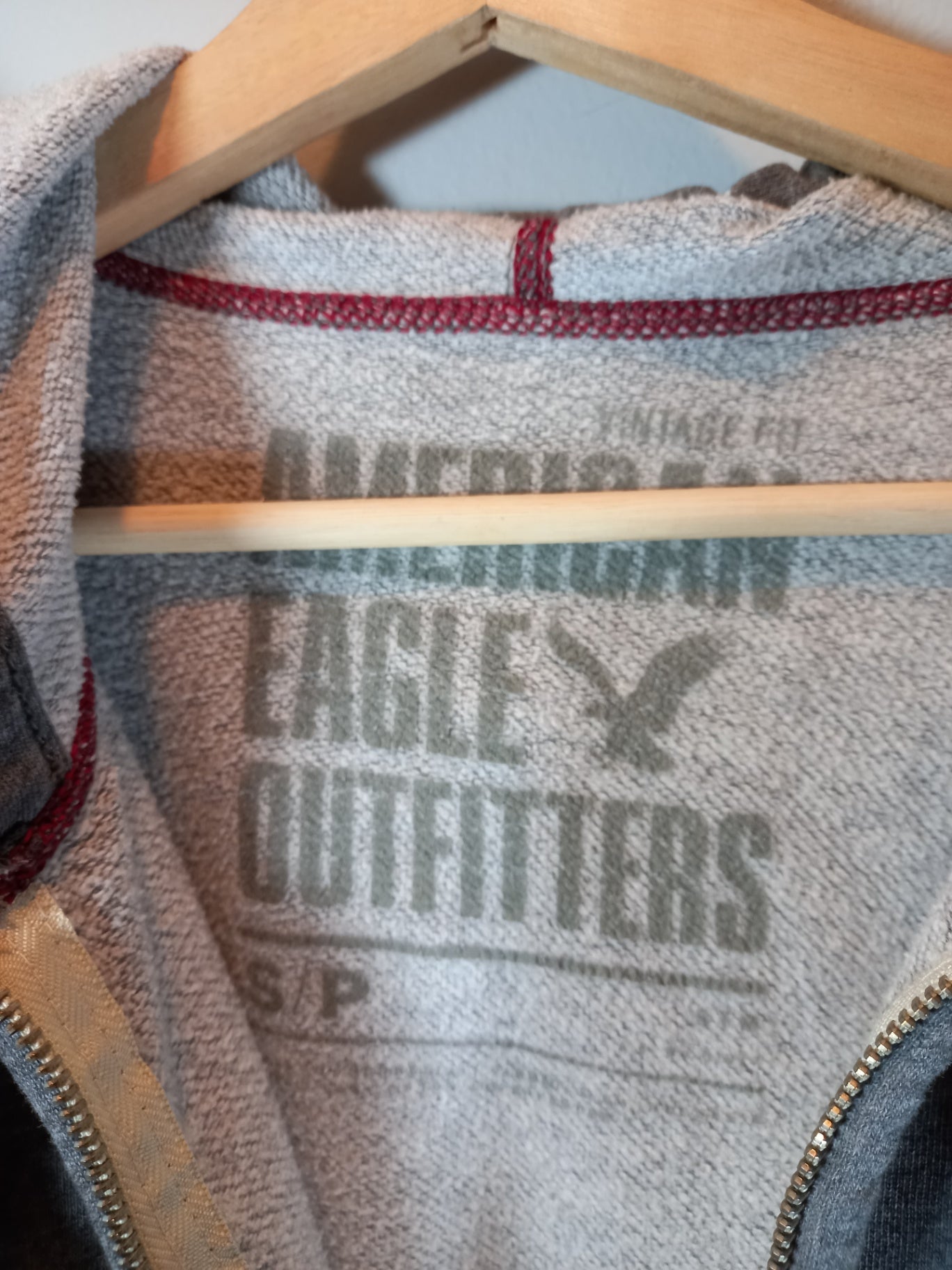American Eagle grey zip up - Small