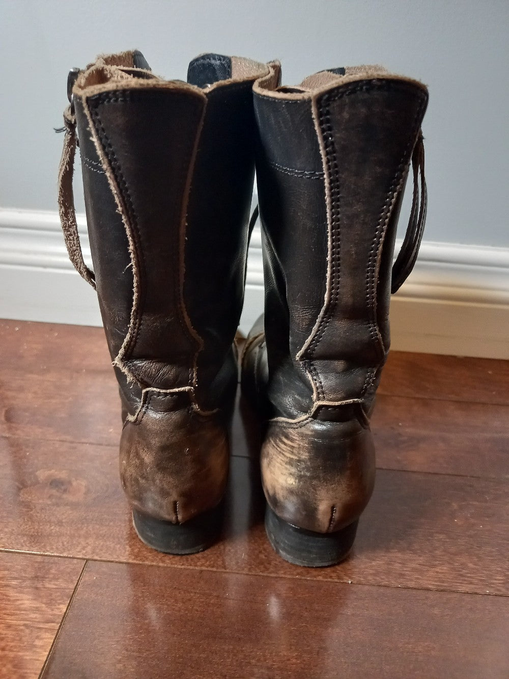 Aldo lace up boots - SZ 8 (Minor Flaw)