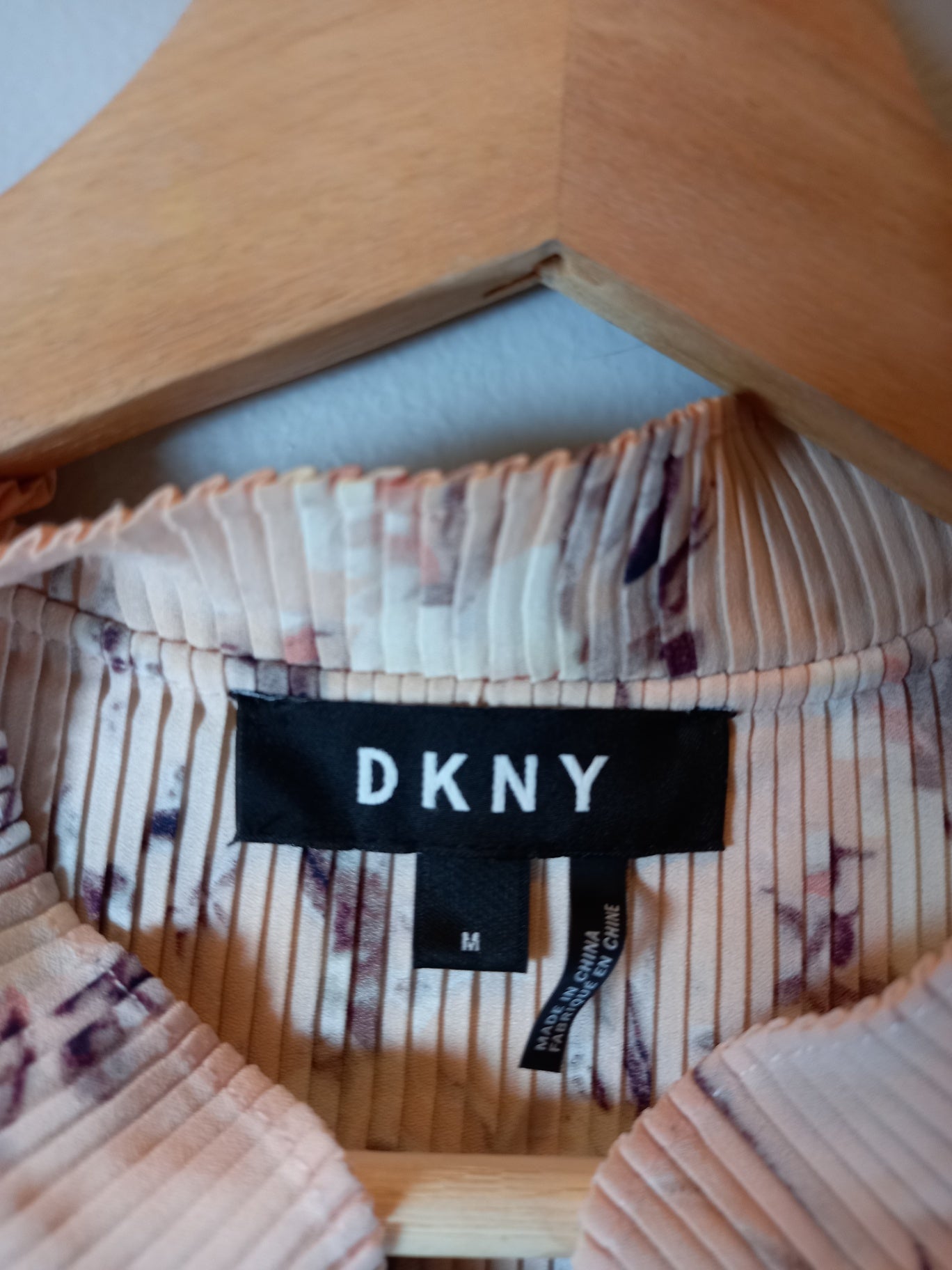 DKNY floral sleeveless blouse - Medium
