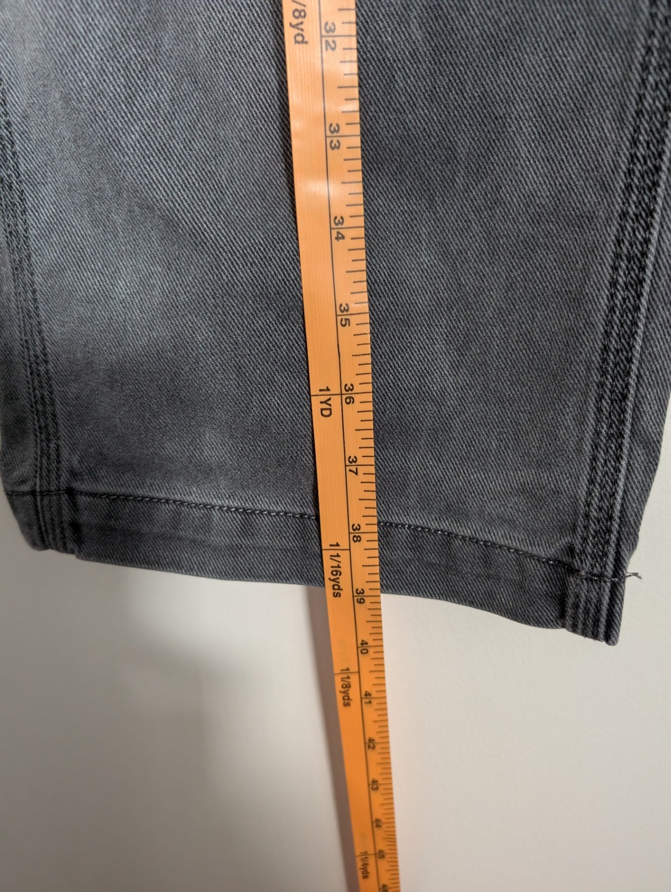TNA grey greenwich carpenter pants - SZ 4 (Minor Flaw)