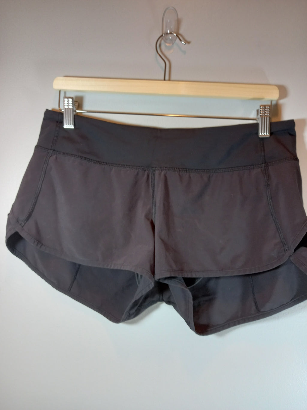 Lululemon black speed shorts - Appears to be a 8/10