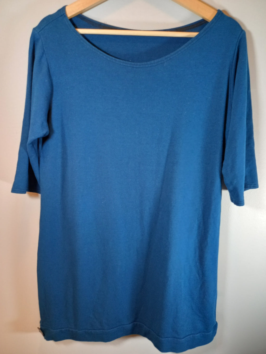 No label bamboo-blend blouse - appears XL