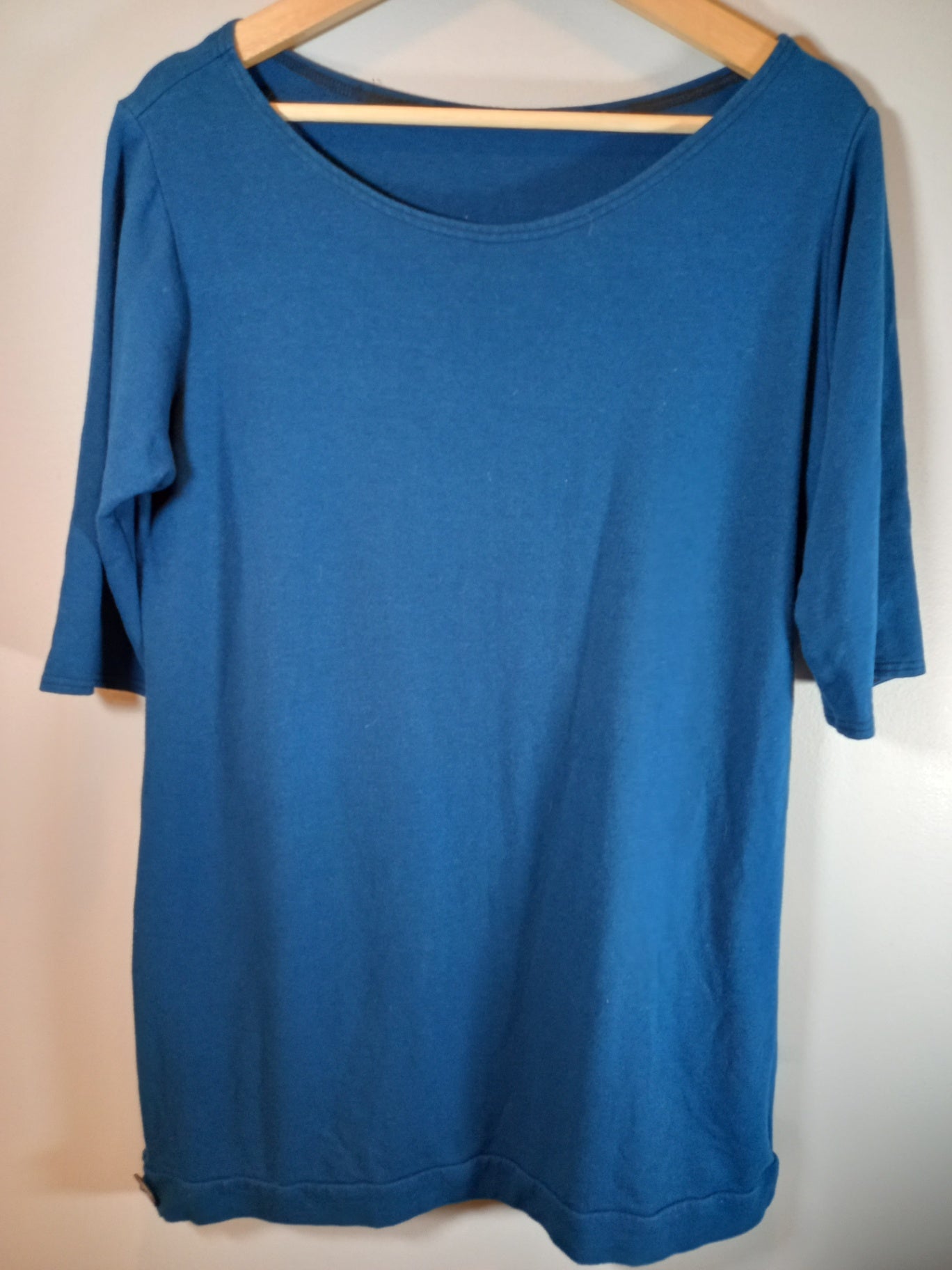 No label bamboo-blend blouse - appears XL