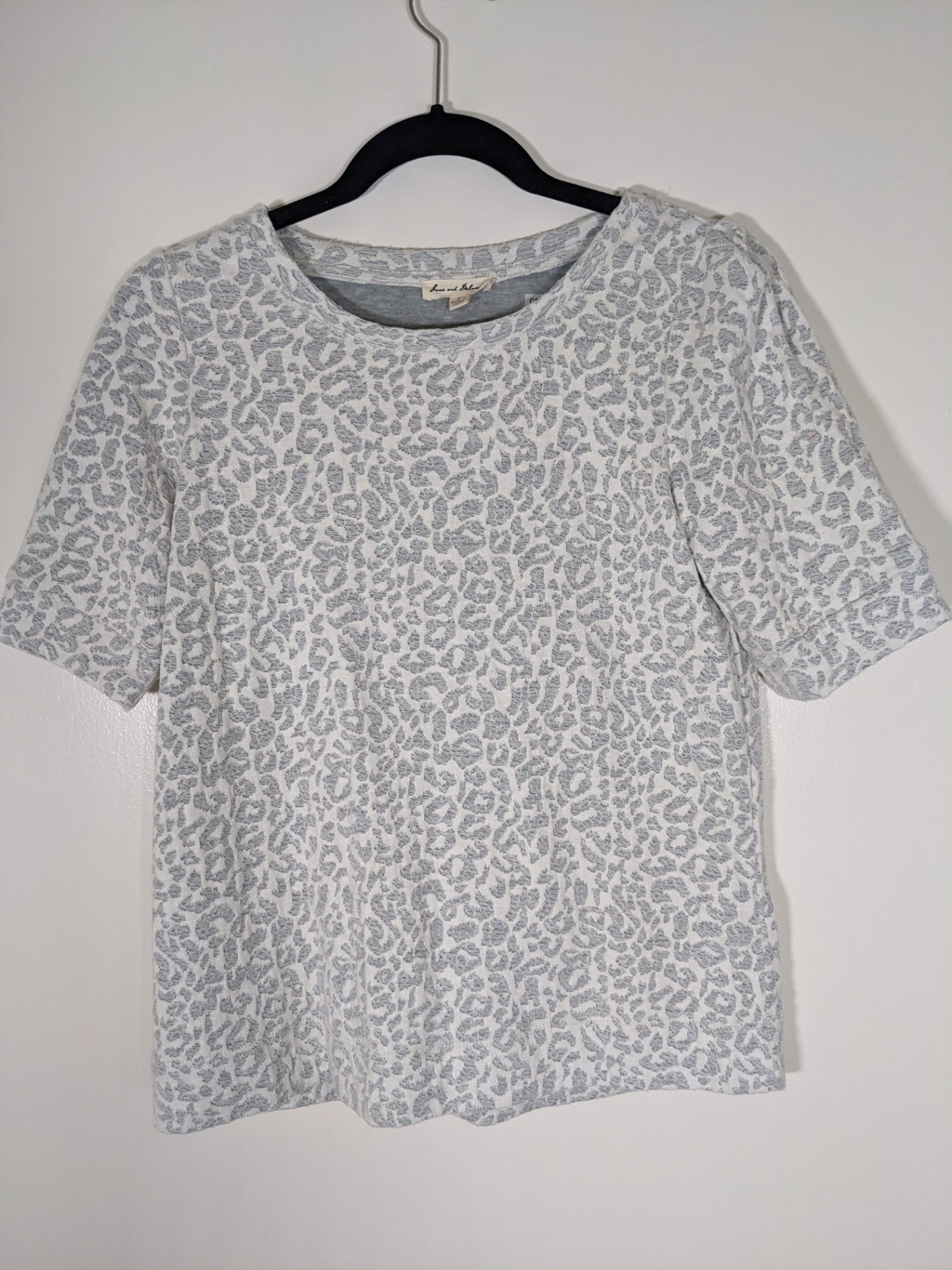 Jane and Delancey leopard print shirt - Small
