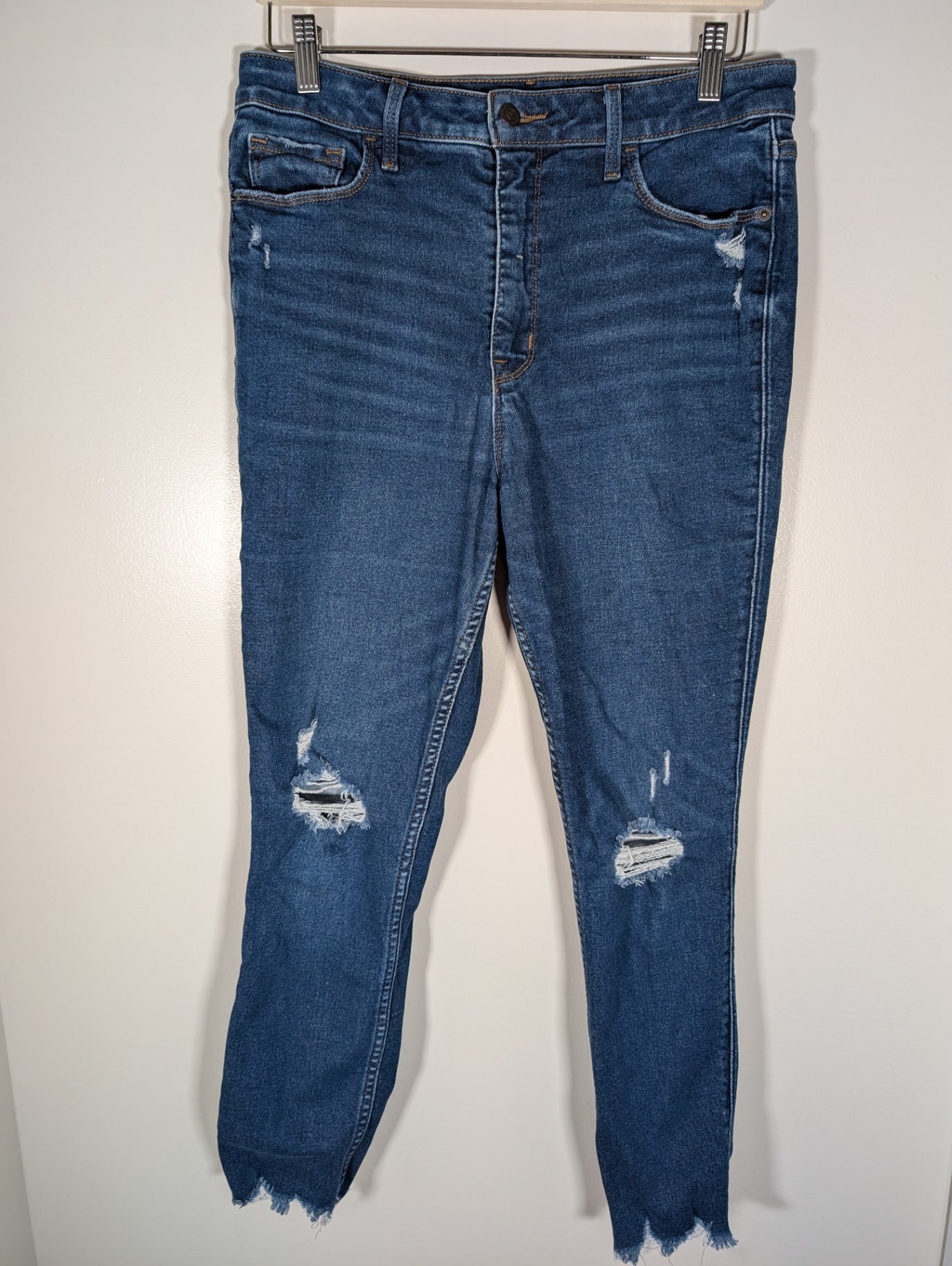 Old Navy rockstar skinny jeans - SZ 12 (Minor Flaw)