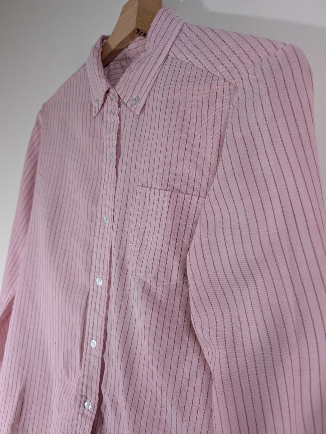 No label pink button up - appears medium (Minor Flaw)