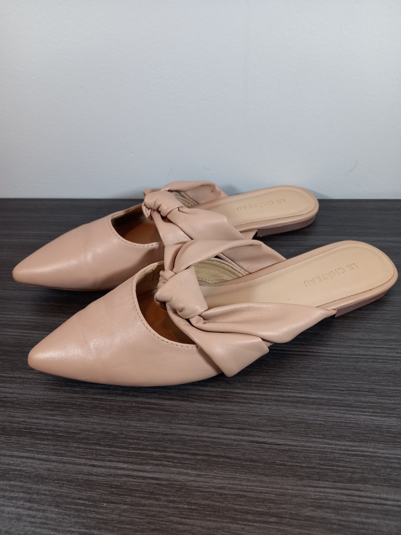Le Chateau Slip On Flats - SZ 8 (Minor Flaw)