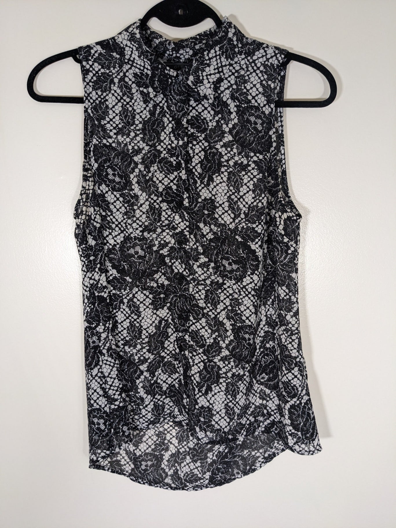 Guess sleeveless blouse - Small