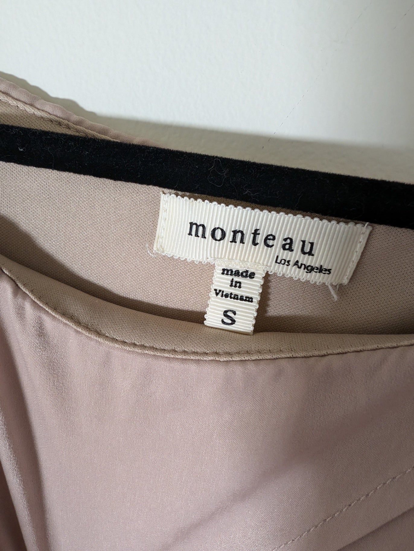 Monteau off-the-shoulder blush blouse - Small