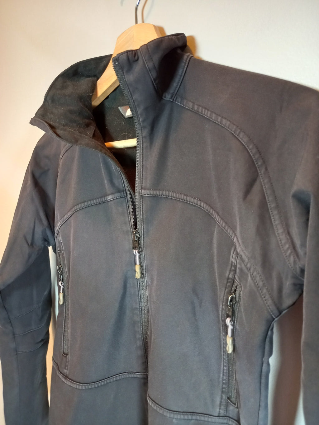MEC Polartec black soft shell jacket - appears small