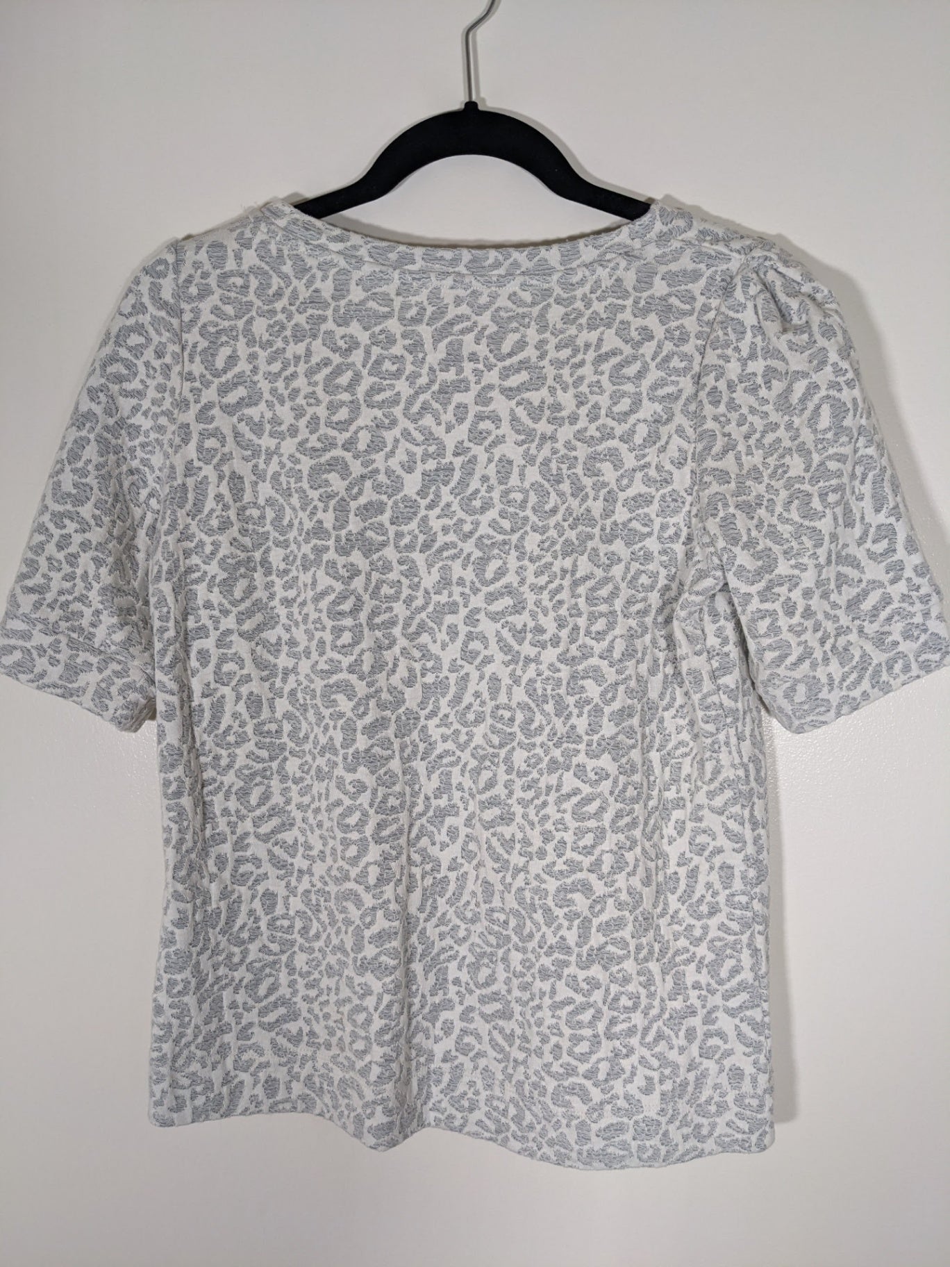 Jane and Delancey leopard print shirt - Small