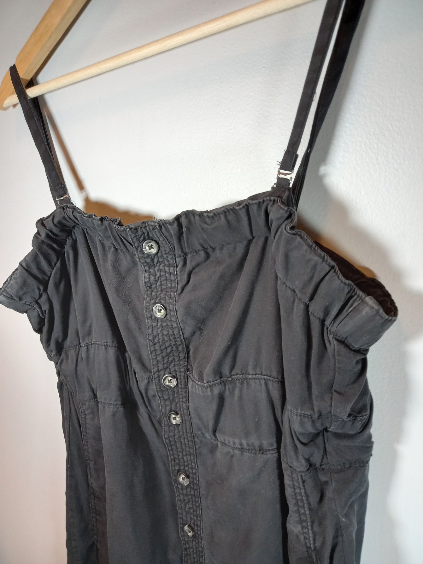 DD77 button front sleeveless black dress - Large