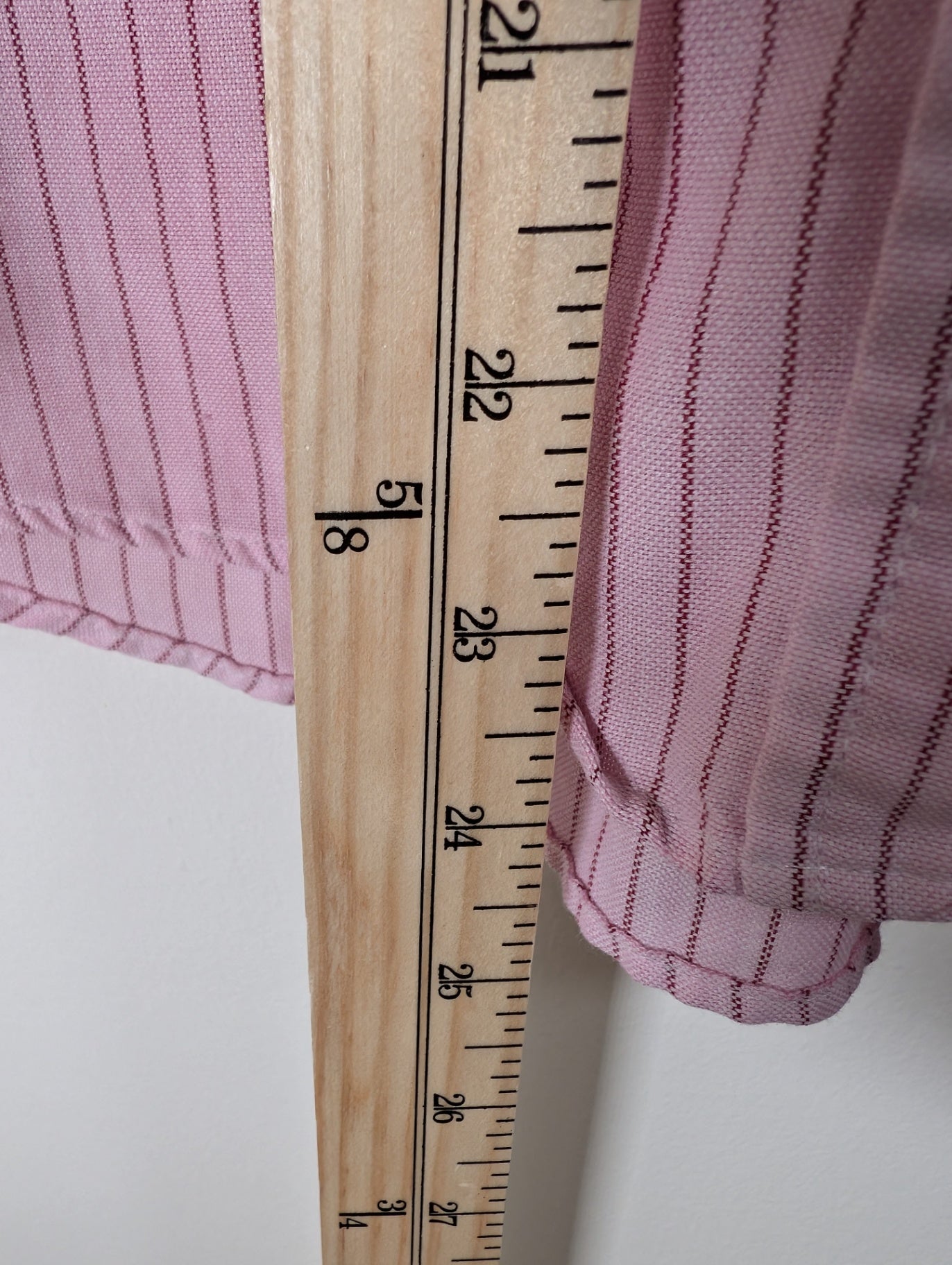 No label pink button up - appears medium (Minor Flaw)