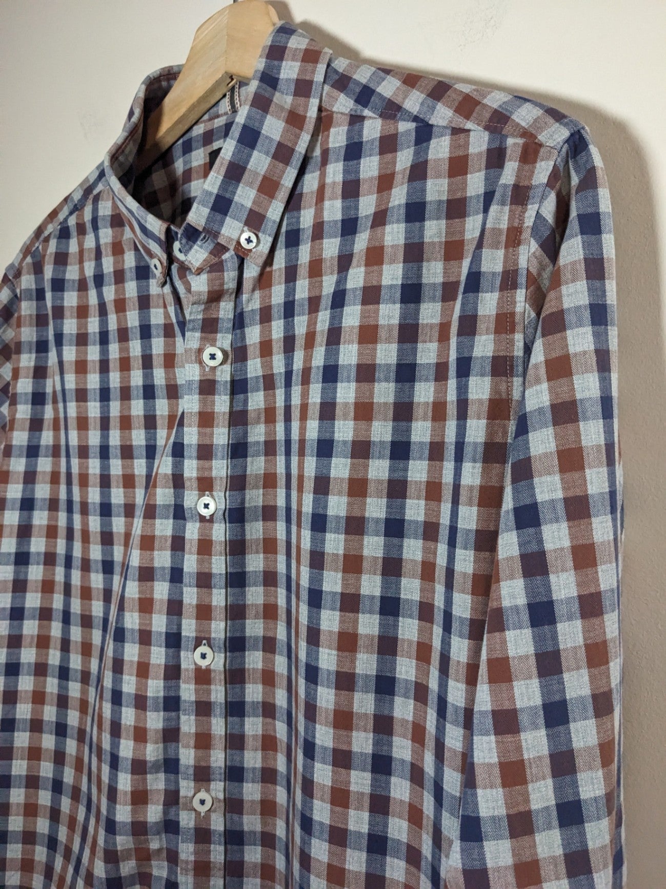 RW & Co. slim fit button up shirt - Men's Large