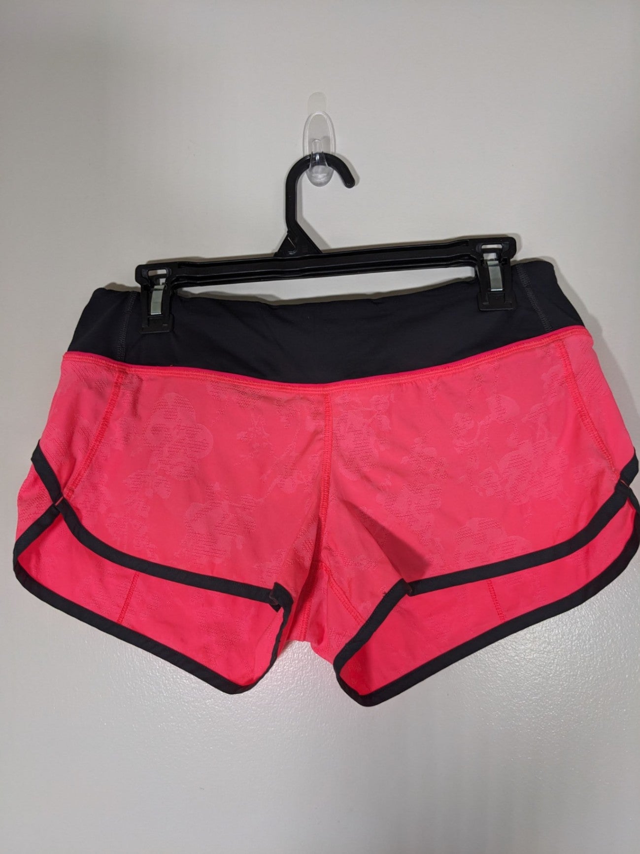 Lululemon pink speed short - SZ 6