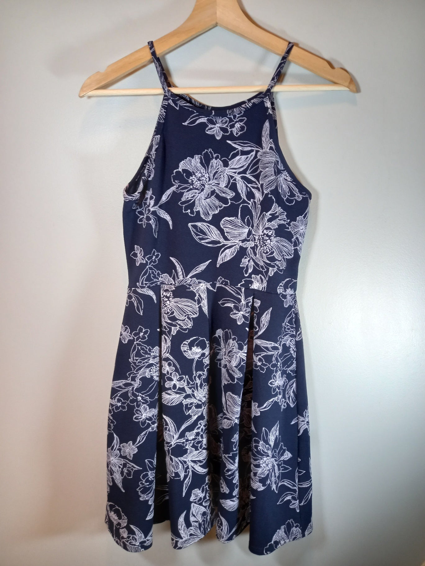 Soprano floral dress - Medium (Minor Flaw)