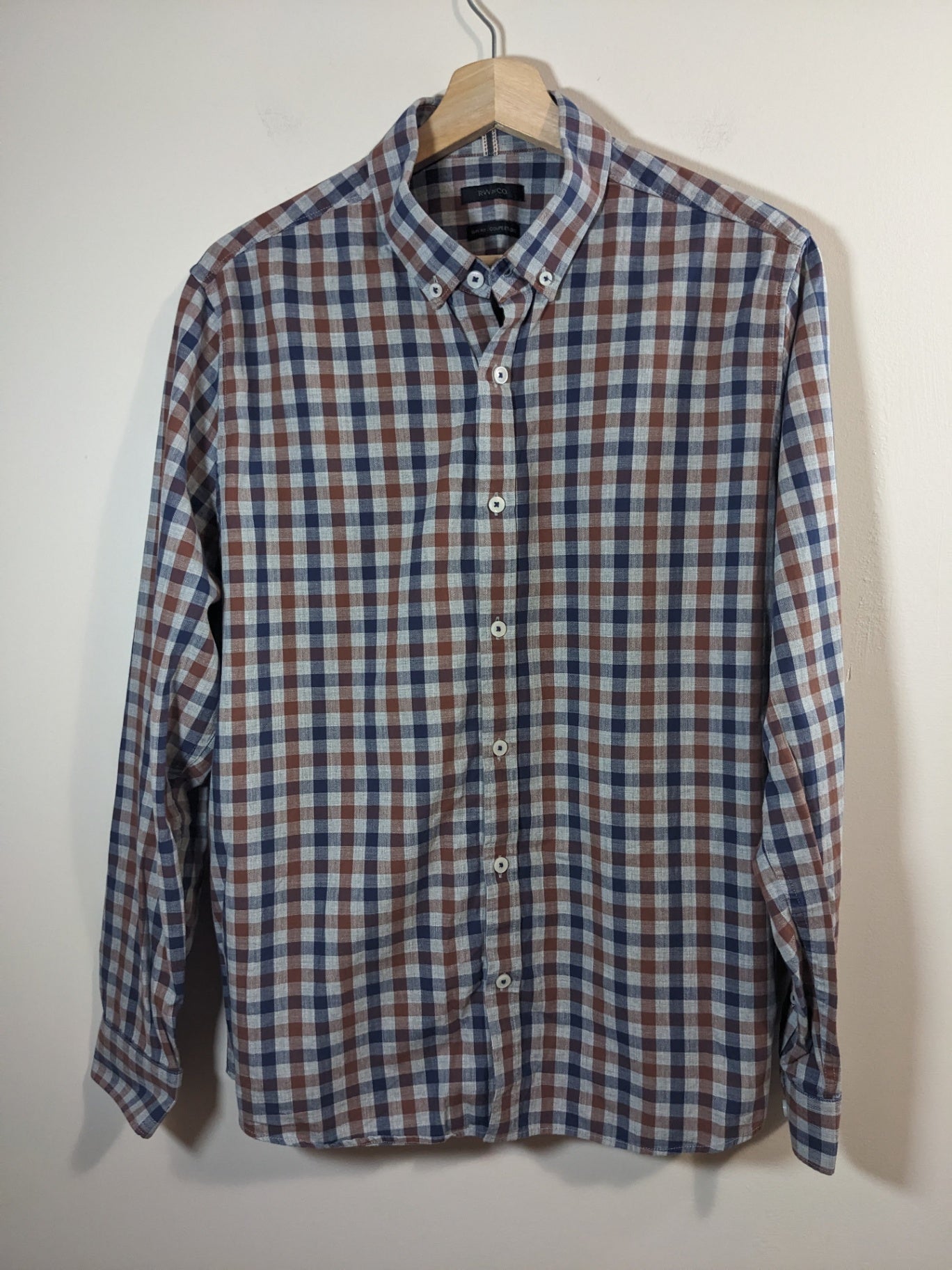 RW & Co. slim fit button up shirt - Men's Large