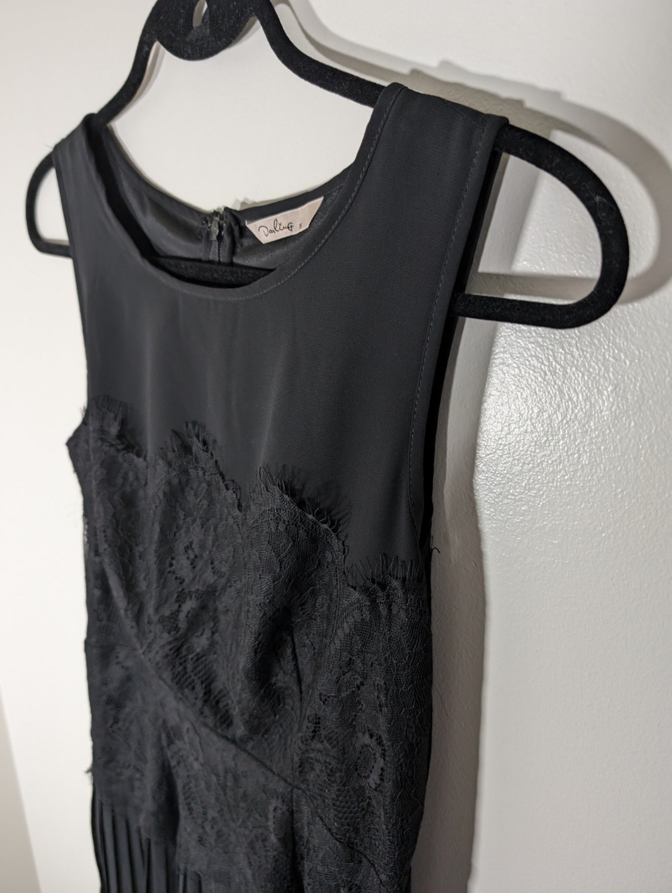 Darling black lace-detailed dress - Small